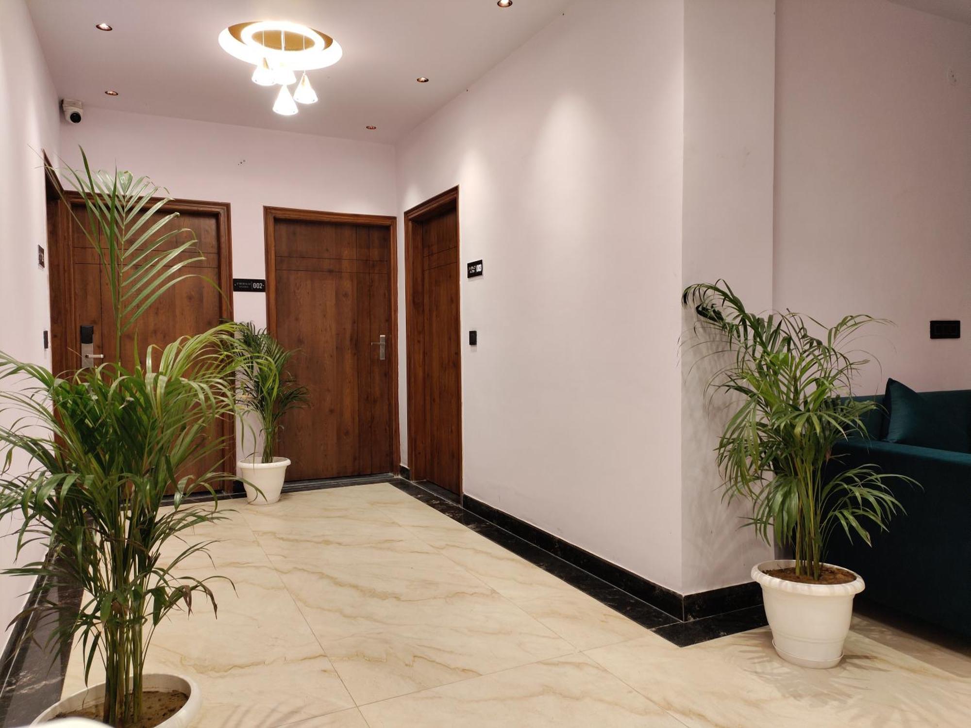 Emerald Suites Greater Noida Dış mekan fotoğraf
